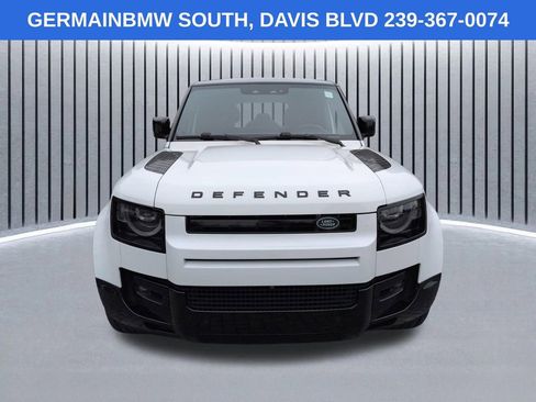 Used 2024 Land Rover Defender 110 X-Dynamic SE AWD/4WD image 10