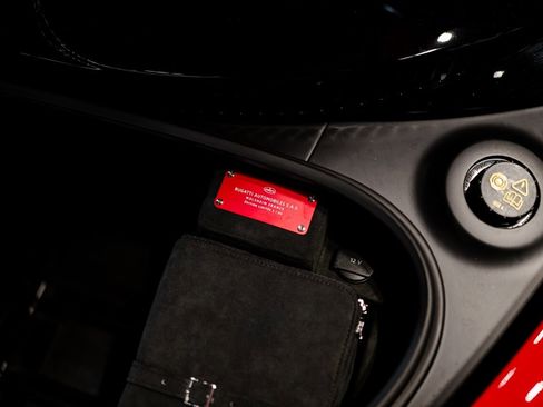 Used 2022 Bugatti Chiron Pur Sport image 41