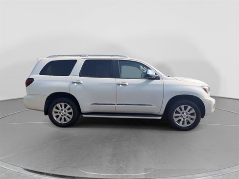 Used 2021 Toyota Sequoia Platinum RWD image 6