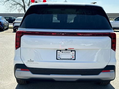 New 2026 Kia Carnival EX image 4