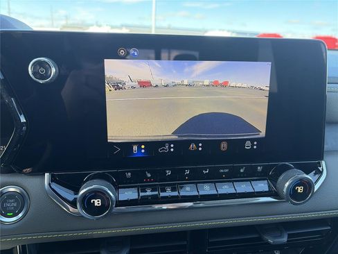 New 2026 Chevrolet Colorado ZR2 w/ Technology Package AWD/4WD image 24