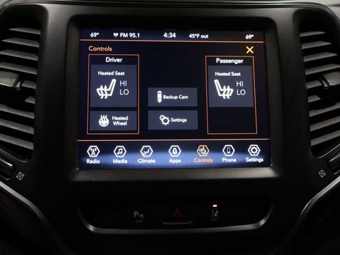 Used 2021 Jeep Cherokee Trailhawk image 31