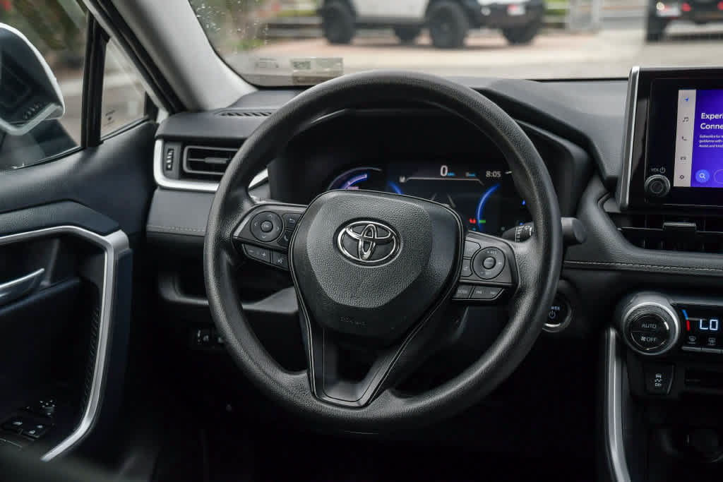 Used 2025 Toyota RAV4 XLE AWD/4WD image 14