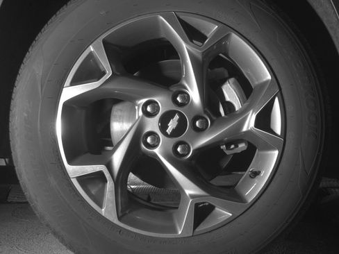 Used 2025 Chevrolet Trax LT w/ LT Convenience Package FWD image 13