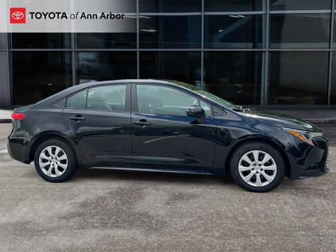 Used 2024 Toyota Corolla LE FWD image 10