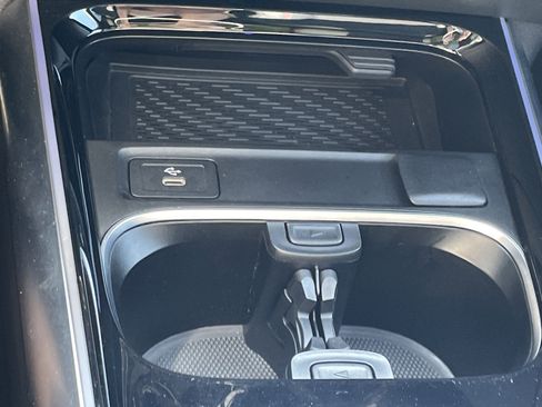 Certified 2025 Mercedes-Benz GLA 250 image 33