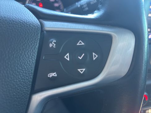 Used 2020 GMC Terrain SLE w/ Driver Convenience Package image 16