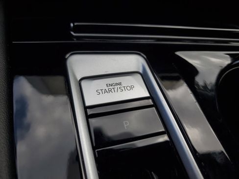 Certified 2024 Volkswagen Atlas SE w/ Panoramic Sunroof Package FWD image 30
