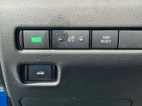Used 2024 Nissan Sentra SV w/ All-Weather Package FWD image 37