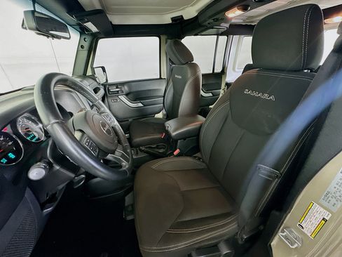 Used 2017 Jeep Wrangler Unlimited Sahara w/ Max Tow Package image 13