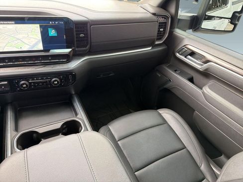 Certified 2025 Chevrolet Silverado 3500 LTZ w/ LTZ Convenience Package AWD/4WD image 26