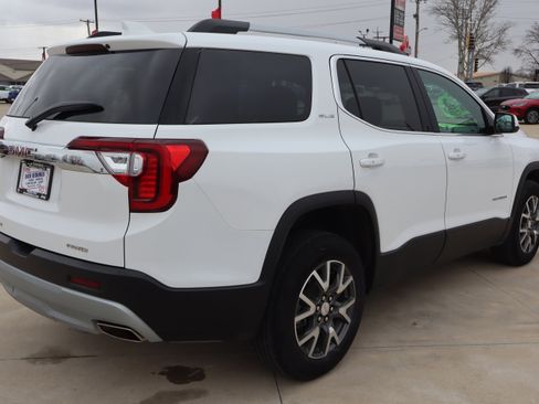 Used 2023 GMC Acadia SLE w/ Driver Convenience Package image 5