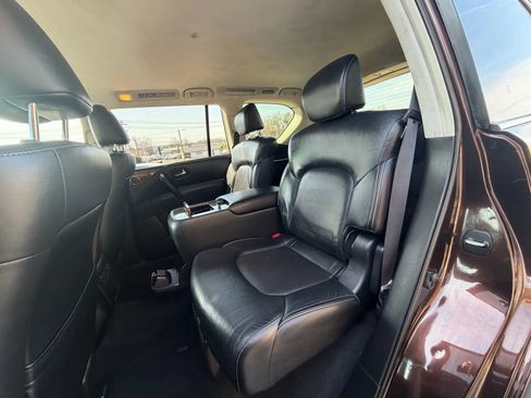 Used 2017 INFINITI QX80 4WD w/ Driver Assistance Package image 15