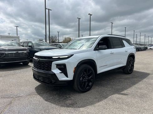 New 2026 Chevrolet Traverse RS w/ LPO, Floor Liner Package image 7