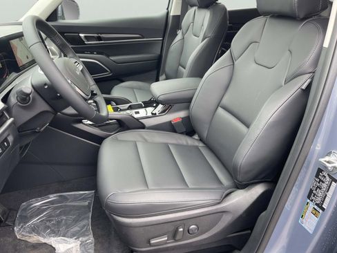 New 2025 Kia Telluride S image 19