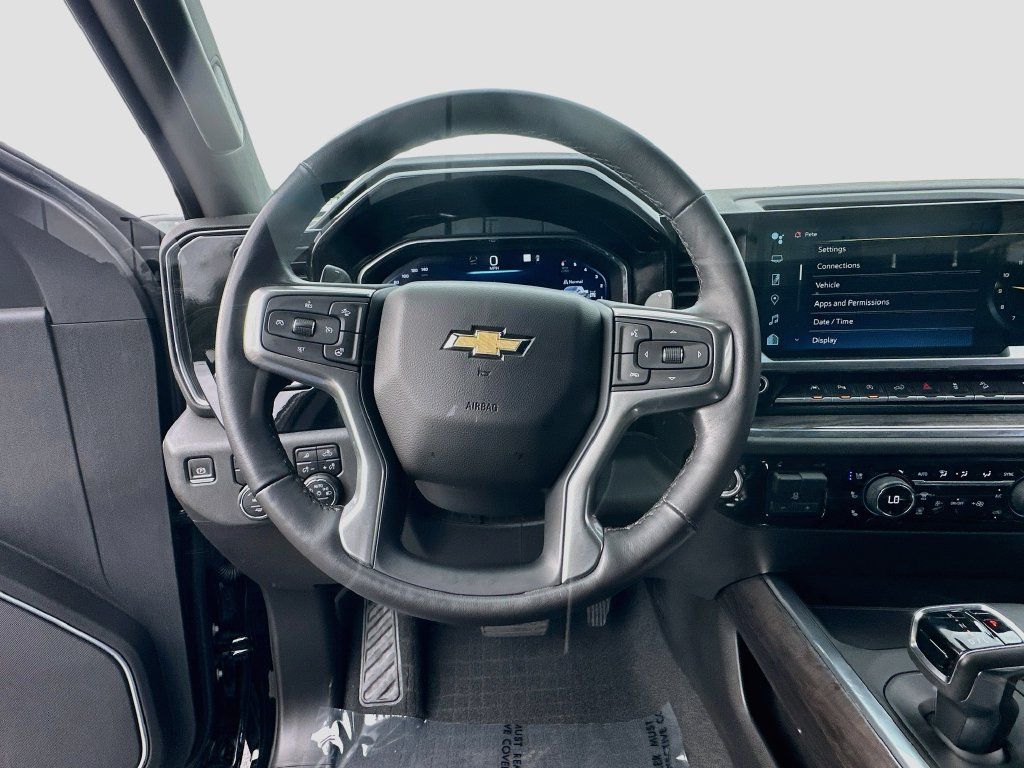 Used 2023 Chevrolet Silverado 1500 LTZ w/ LTZ Premium Package AWD/4WD image 11