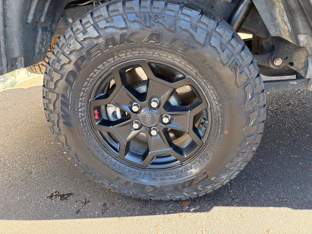 Used 2020 Jeep Gladiator Rubicon AWD/4WD image 5