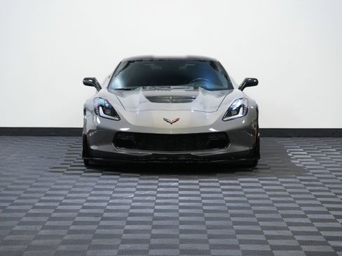 Used 2015 Chevrolet Corvette Z06 w/ 3LZ Preferred Equipment Group image 4