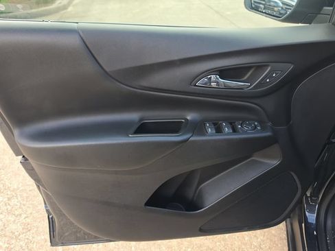 Used 2023 Chevrolet Equinox LT AWD/4WD image 16