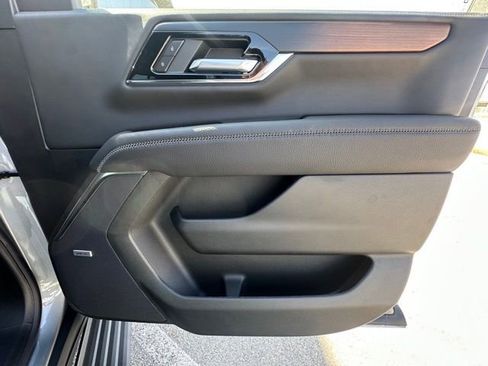 New 2026 GMC Yukon XL Denali w/ Sun & Power Step Package image 31