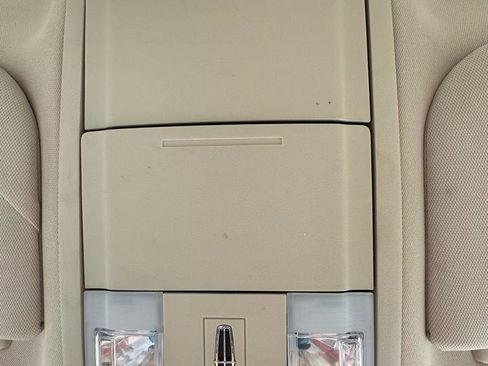 Used 2010 Lincoln MKS FWD image 35
