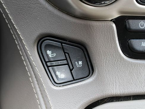 Used 2017 GMC Yukon Denali w/ Open Road Package image 32