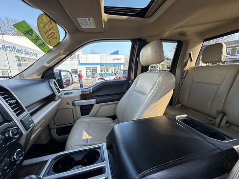 Used 2017 Ford F150 Lariat image 23