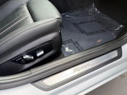 Used 2019 BMW 530i w/ Convenience Package RWD image 20