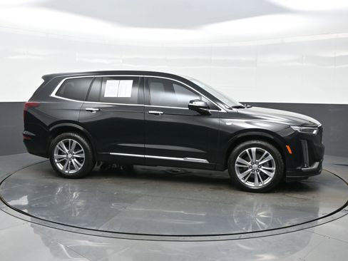 Used 2023 Cadillac XT6 Premium Luxury FWD image 7