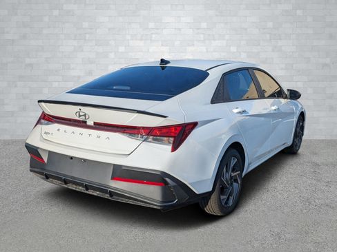 New 2025 Hyundai Elantra Sport image 5