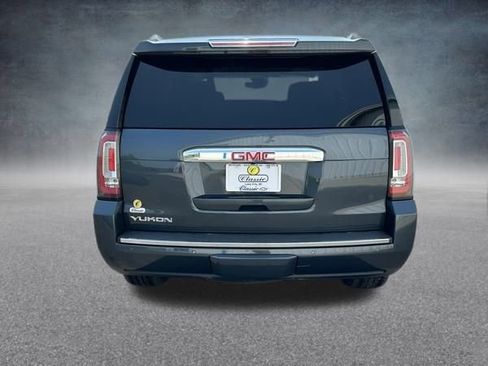 Used 2020 GMC Yukon Denali image 10