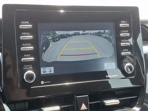 Used 2022 Toyota Camry SE w/ Convenience Package FWD image 18