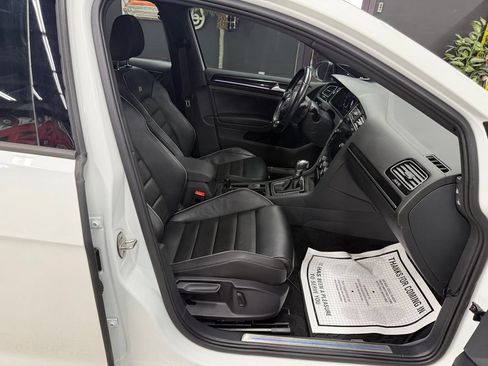 Used 2019 Volkswagen Golf R 4-Door AWD/4WD image 20