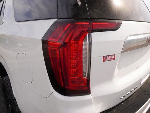 Used 2022 GMC Yukon Denali w/ Denali Premium Package RWD image 31
