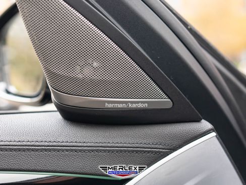 Used 2018 BMW M550i xDrive xDrive w/ Driving Assistance Package image 39