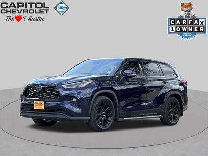 Used 2022 Toyota Highlander LE
