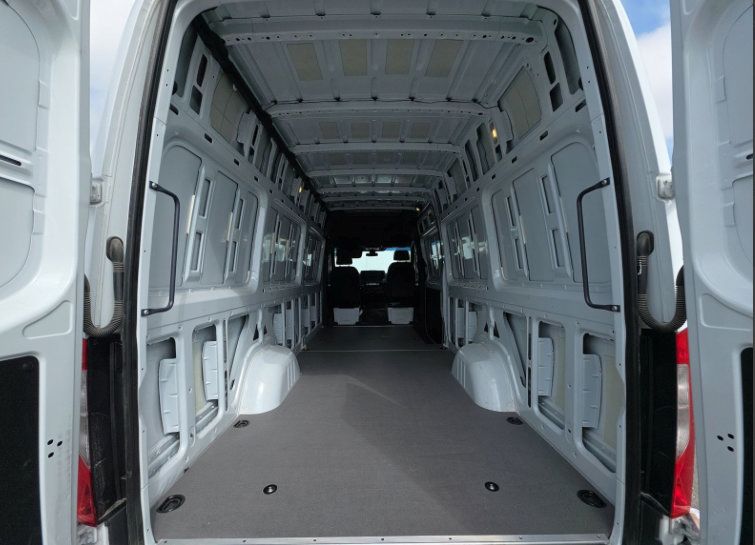 Used 2025 Mercedes-Benz Sprinter 2500 image 10