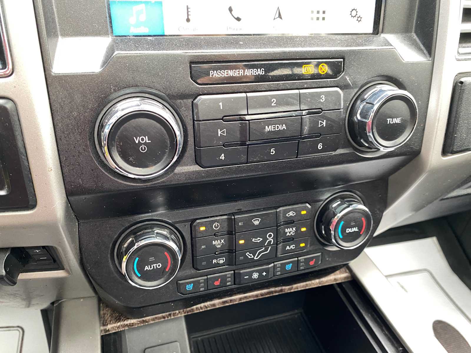 Used 2019 Ford F250 Lariat w/ Chrome Package AWD/4WD image 26