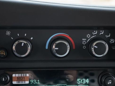 New 2025 GMC Savana 2500 Extended w/ Driver Convenience Package image 78