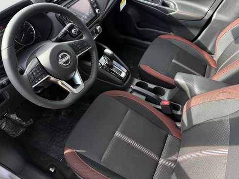 New 2025 Nissan Versa SR w/ Trunk Package image 16
