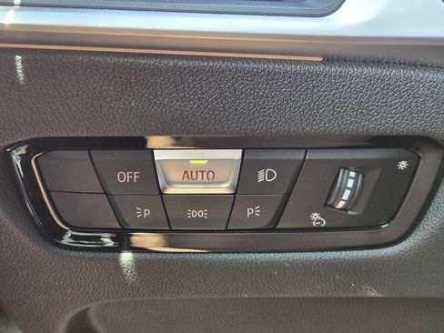 Used 2023 BMW 330i xDrive Sedan w/ Premium Package AWD/4WD image 19