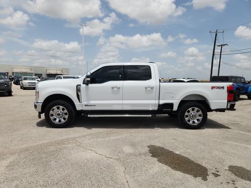 Used 2023 Ford F250 Lariat w/ Chrome Package AWD/4WD image 4