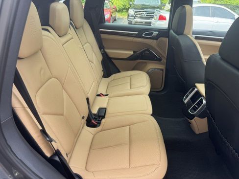 Used 2014 Porsche Cayenne Platinum Edition w/ Walnut Interior Package AWD/4WD image 36