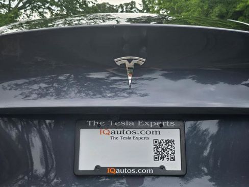 Used 2022 Tesla Model Y Long Range AWD/4WD image 27