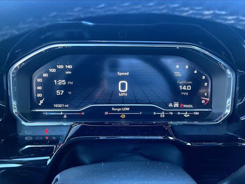 Used 2024 GMC Sierra 1500 SLT image 9