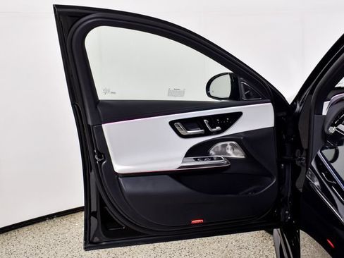Certified 2025 Mercedes-Benz E 53 AMG e 4MATIC Sedan image 22