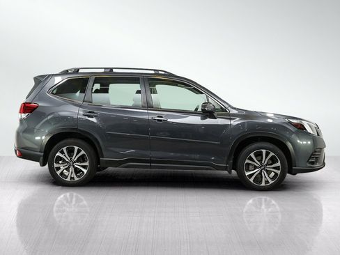 Used 2023 Subaru Forester Limited AWD/4WD image 6