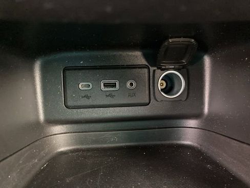 Used 2023 Chevrolet Equinox LT image 21