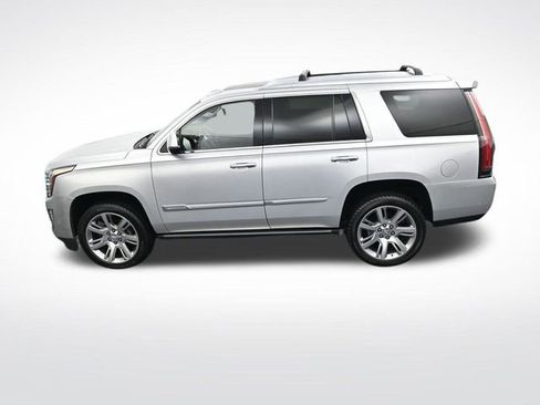 Used 2019 Cadillac Escalade Premium Luxury image 29