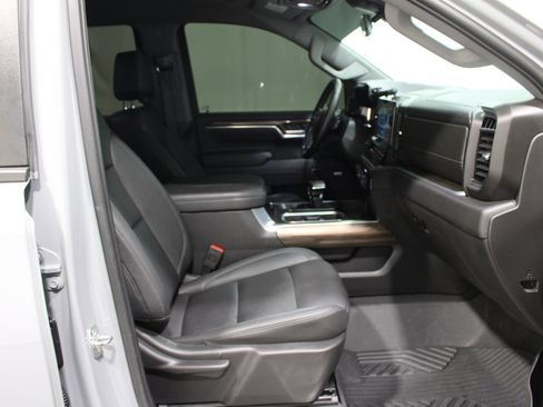 Used 2025 Chevrolet Silverado 1500 RST AWD/4WD image 24